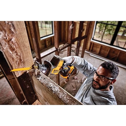DEWALT ATOMIC 20V MAX* Sierra alternativa, con una sola mano, sin cable, solo herramienta (DCS369B)