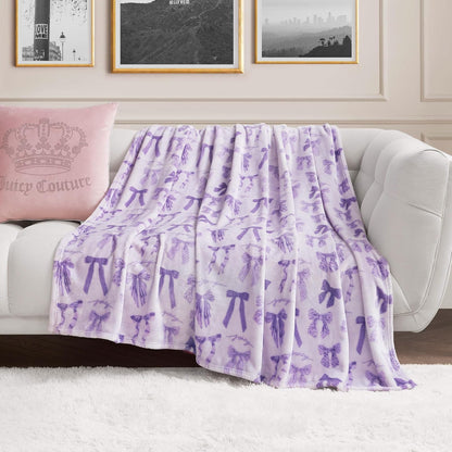 Juicy Couture - Manta de Felpa de Gran tamaño, 60 x 70 Pulgadas, Lazos perfectos, Color Morado
