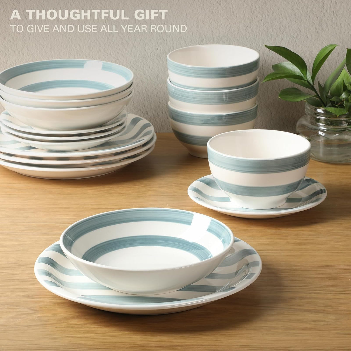 Gibson Home Kenwood Shores - Juego de vajilla de 16 piezas, rayas azules, platos y cuencos pintados a mano, servicio para 4, apto para microondas y lavaplatos