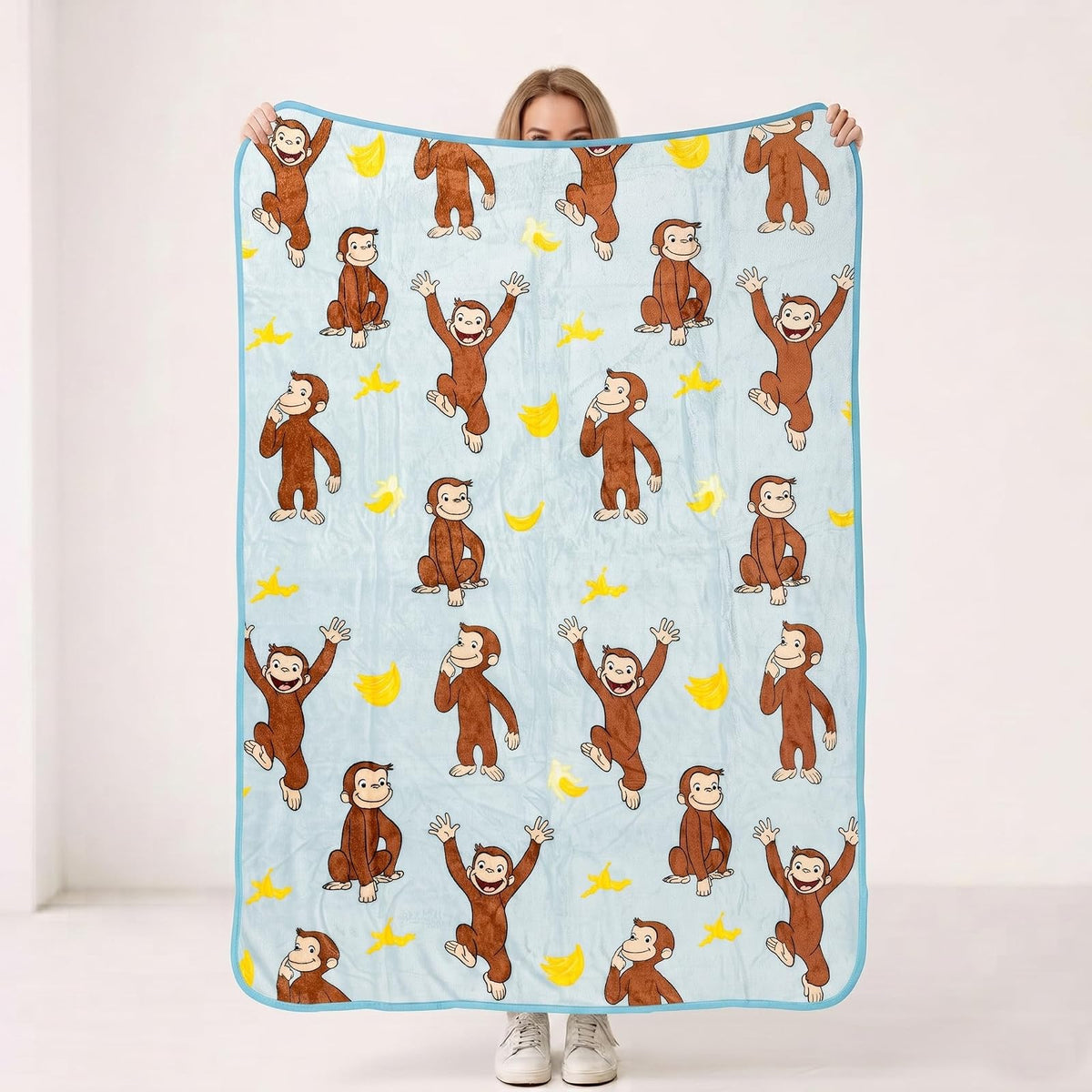 Silver Buffalo Curious George plátano Monkey - Manta de Franela Raschel de 45 x 60 Pulgadas, 185 g/m²