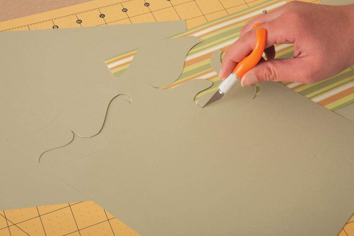 Fiskars navaja para dedo | Mango ergonómico para el dedo para un máximo control para cortar papel, fotos, plástico y más, tapa de seguridad y hoja #11