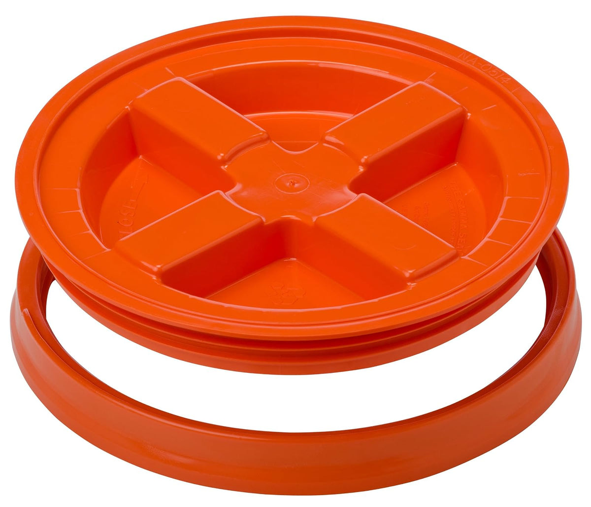 Tapa de sellado Gamma – Convierte tu cubo de utilidad estándar en un recipiente de almacenamiento hermético – Se adapta a cubos de 3.5, 5, 6 y 7 galones – Naranja