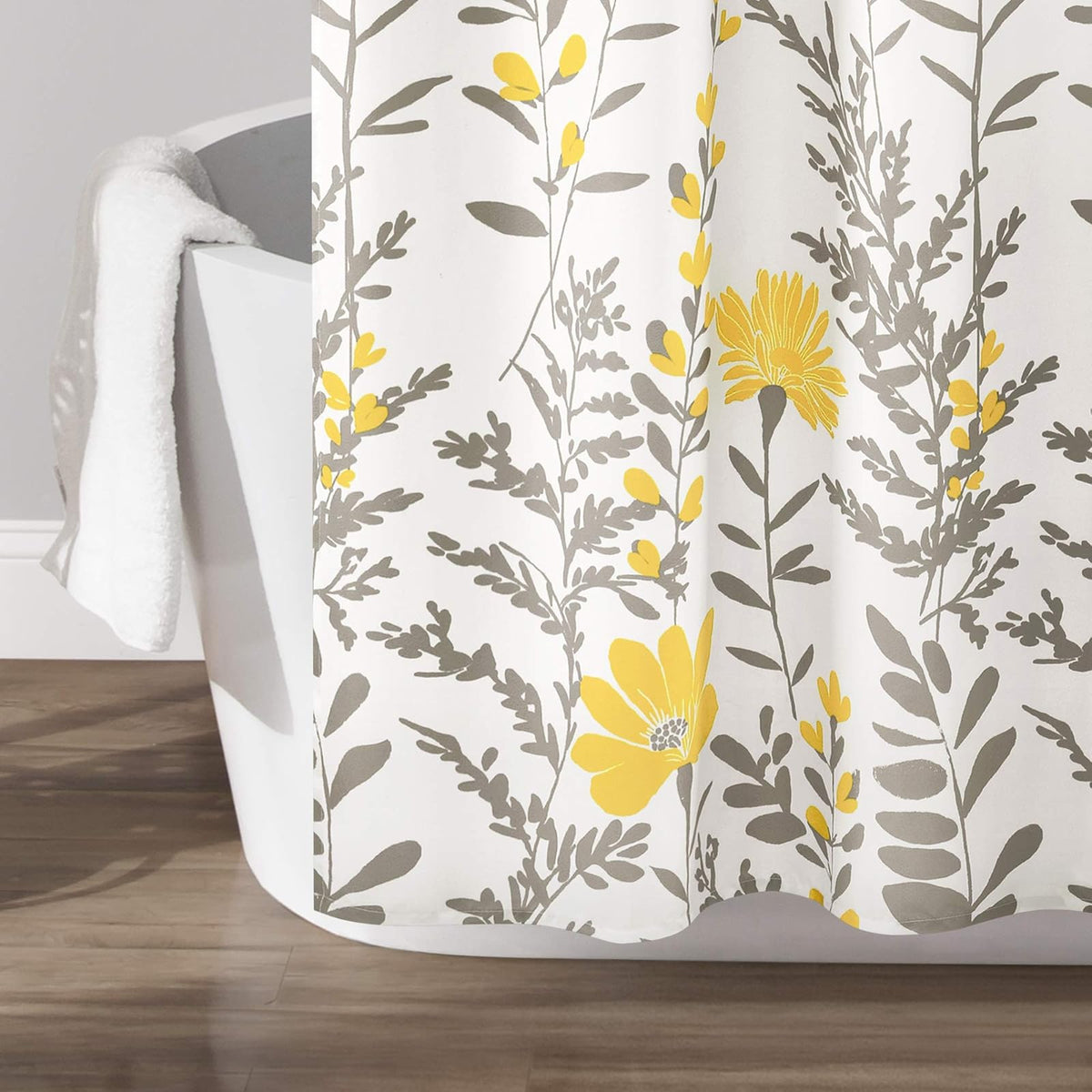 Lush Decor - Cortina de Ducha Floral de Aprile, 72 Pulgadas de Ancho x 72 Pulgadas de Largo, Amarillo y Gris, Bonita Cortina de Ducha Amarilla para baño, casa de Campo, decoración de baño Francesa y