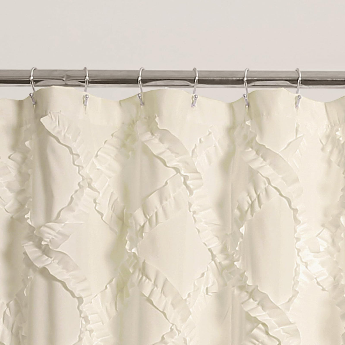 Lush Decor - Cortina de Ducha con Volantes de Color Marfil y Amarillo pálido | Diseño Texturizado Estilo rústico Shabby Chic x 72, 72 x 72 Pulgadas