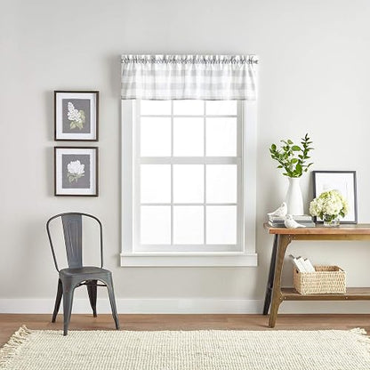 Curtain Works Country - Cortinas rústicas Modernas para Cocina, diseño de búfalo a Cuadros y Cenefa de café, Juego de 3 Piezas, 36 Pulgadas, Color Gris Blanco