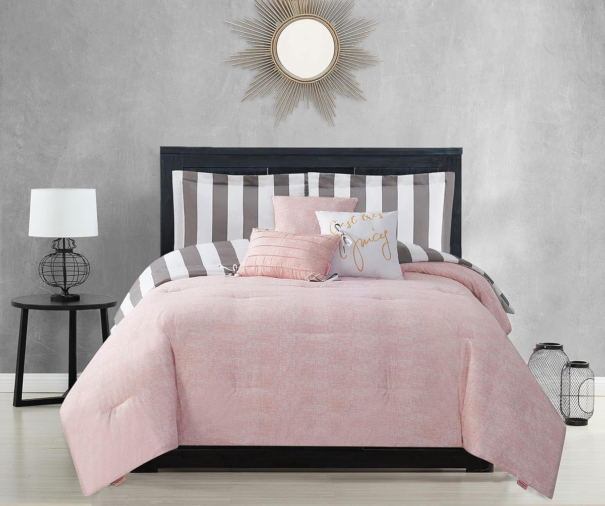 Juicy Couture - Juego de edredón, diseño de Rayas de cabaña, Juego de Cama Individual, Juego de 5 Piezas Incluye 1 edredón, 1 Funda y 3 Almohadas Decorativas, 100% Microfibra de poliéster, Resistente