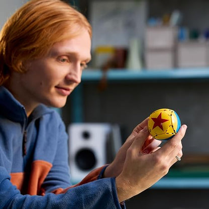 Lego Ideas | Disney Pixar Luxo Jr. Modelo de Exhibición Construible y Coleccionable para Adultos, Recuerdo Cinematográfico, Nostálgico Regalo para Hombres, Mujeres y Fans 21357
