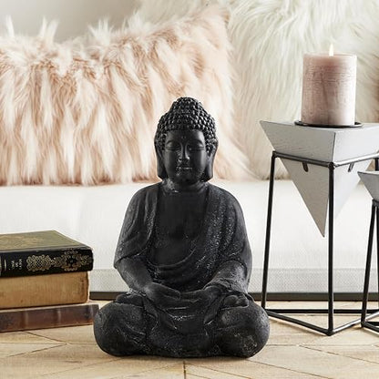 Deco 79 CosmoLiving by Cosmopolitan - Escultura de meditación de Buda de Arcilla con Tallas grabadas y Detalles en Relieve, 8 x 7 x 12 Pulgadas, Gris