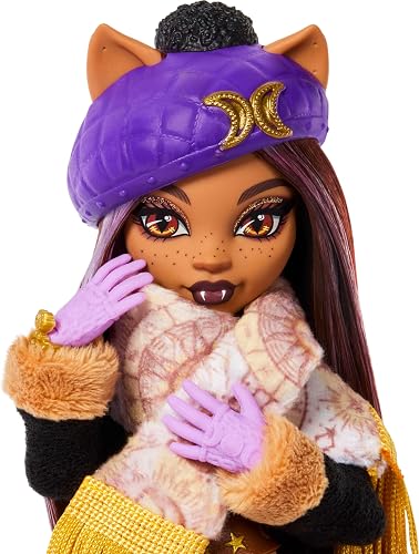 Monster High Skulltimate Secrets Clawdeen Wolf Cabin Doll | Destino: Juego de desboxeo de cabinas con veliz y más de 19 sorpresas como ropa y accesorios, muñeca de hombre lobo