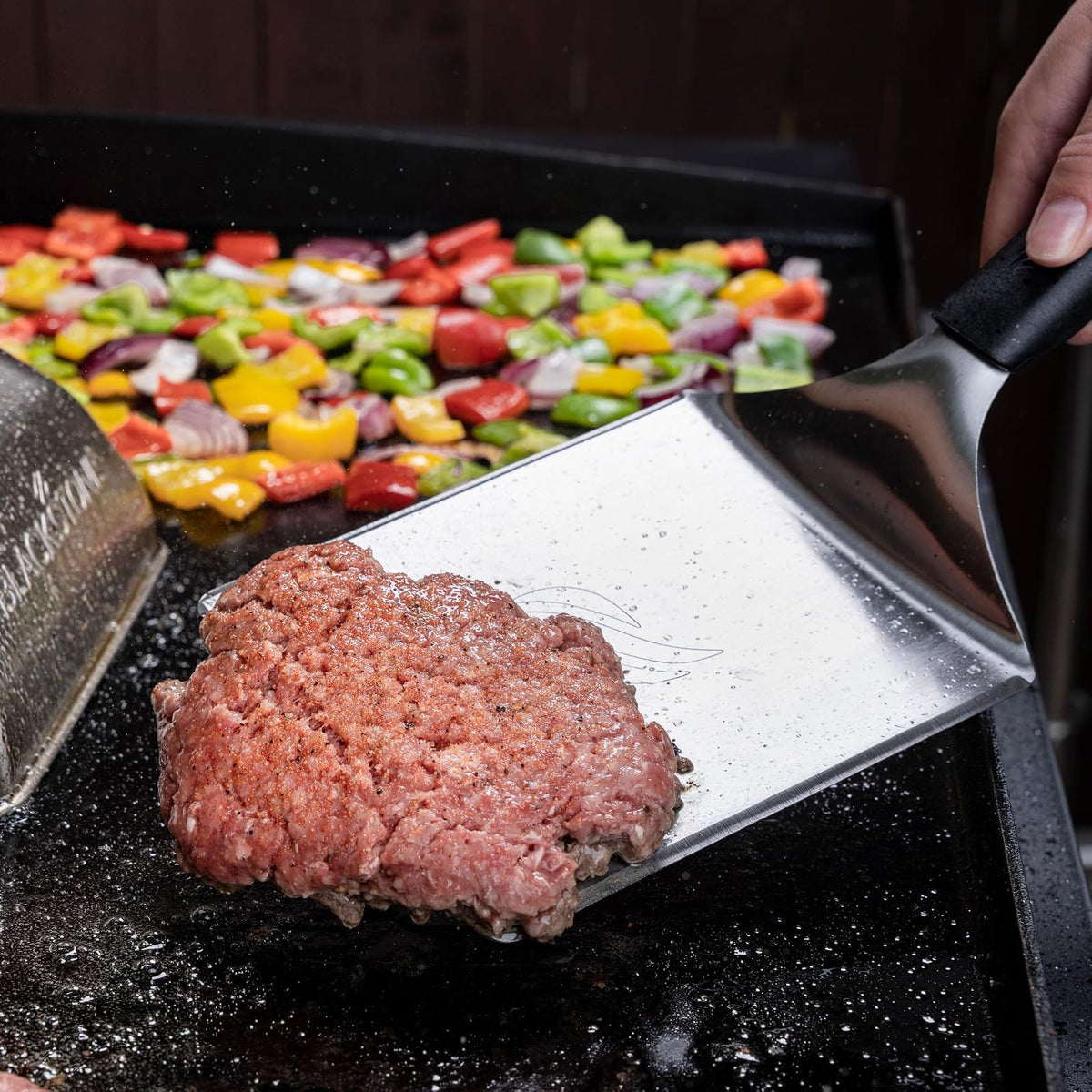 Espátula para Hamburguesas Grande De Grado Alimenticio | Mango de plástico resistente, acero inoxidable, 4x5 pulgadas, accesorios de plancha plana, rascador de parrilla