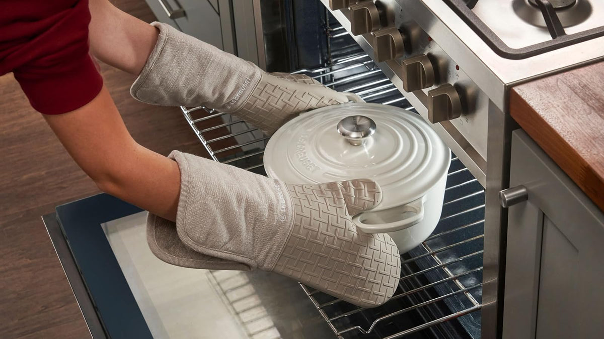 Le Creuset - Manopla Textil para Horno, 15 Pulgadas, Sable