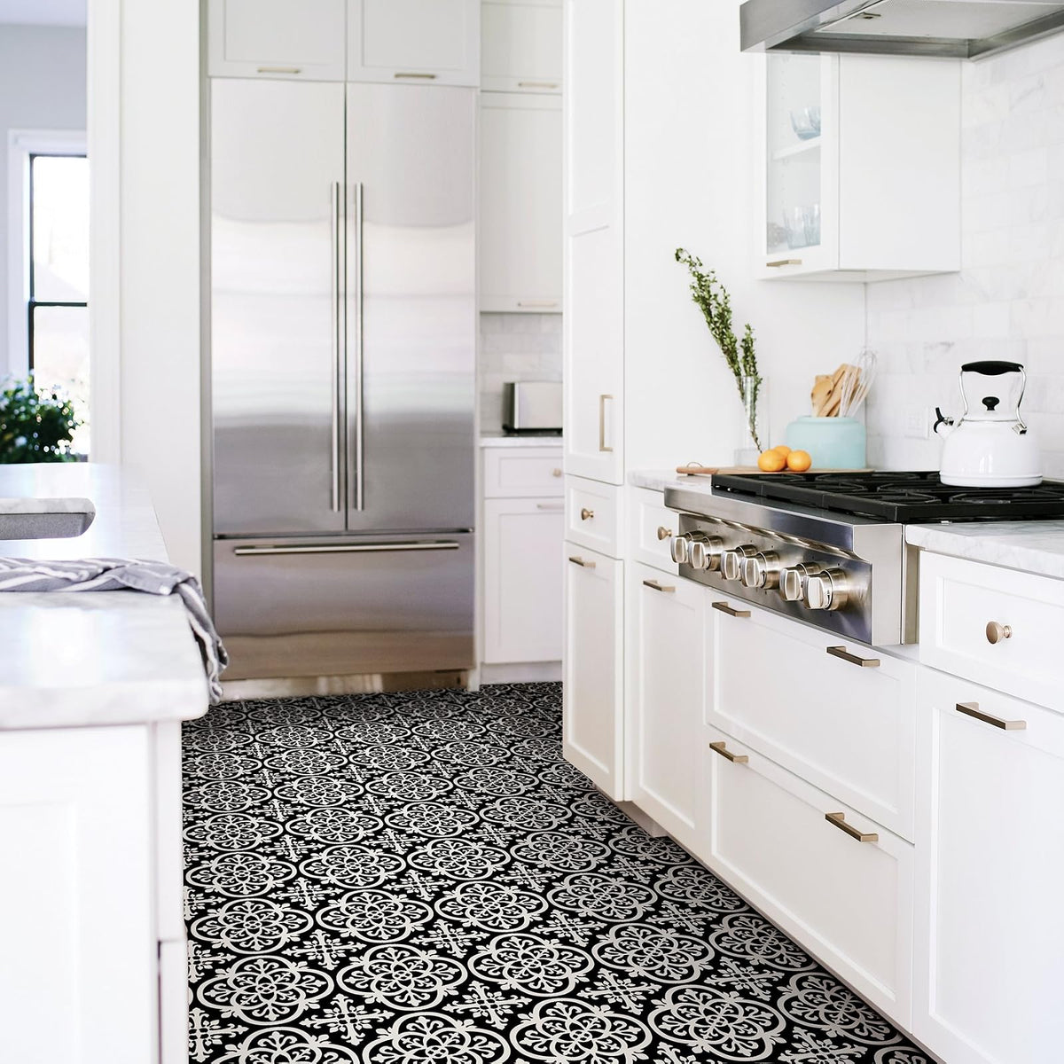 FloorPops FP2475 - Azulejos góticos para despegar y pegar, color negro