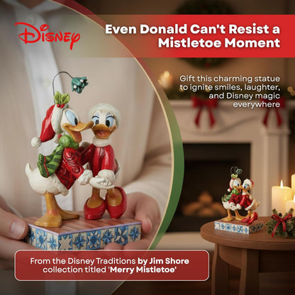Enesco Disney Traditions Collection by Jim Shore Donald and Daisy Duck - Figura de muérdago de Resina de Piedra Pintada a Mano Coleccionable, Cifras de Disney para decoración del hogar, 6.13 Pulgadas