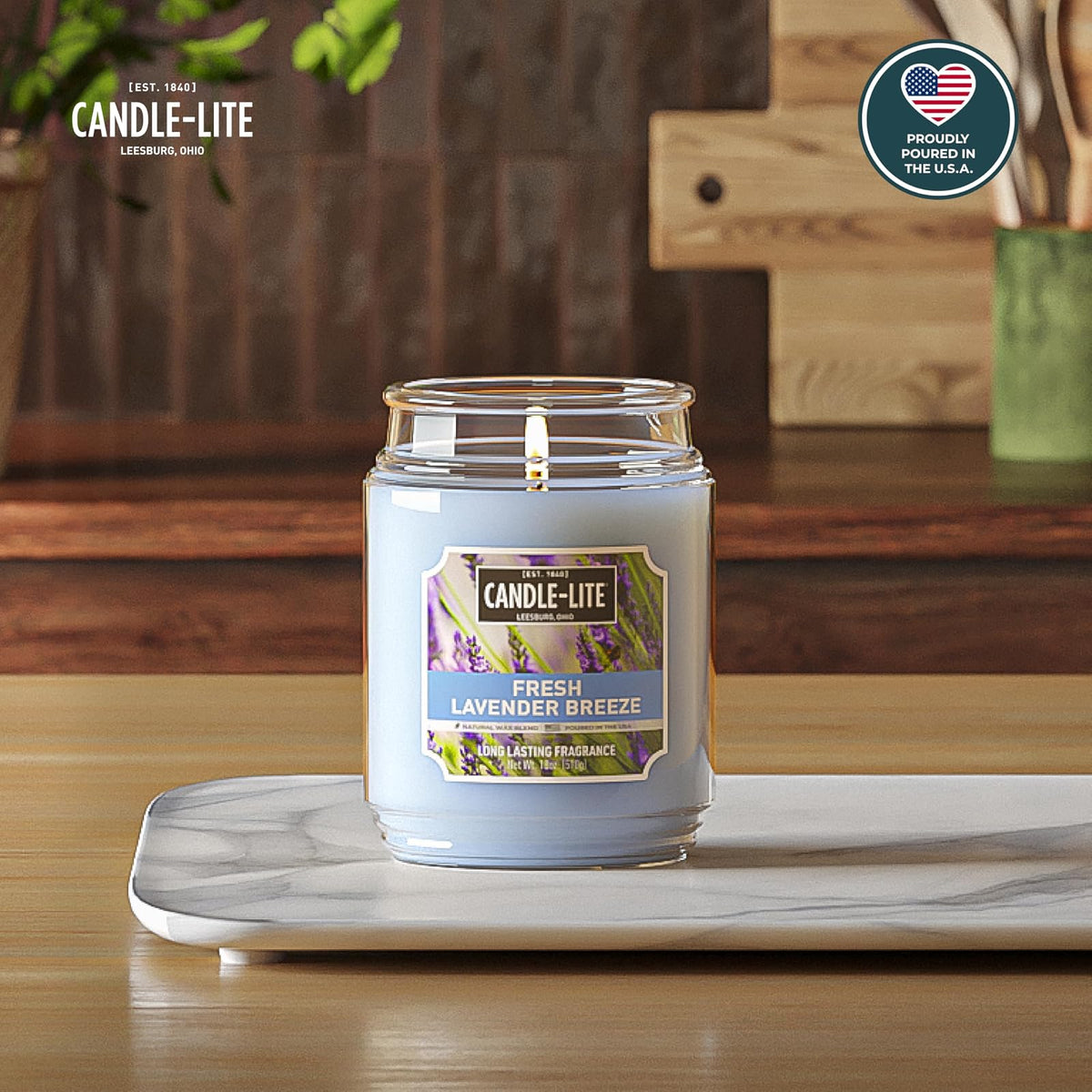 Velas perfumadas Candle-lite, brisa de lavanda fresca, tarro de 18 onzas, vertido con orgullo en los Estados Unidos, vela de aromaterapia, una sola mecha con 110 horas de tiempo de quemado, perfectas