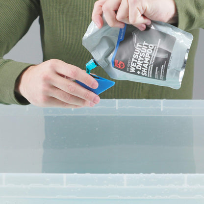 Limpiador y acondicionador de Neopreno Gear Aid para Neopreno, Elimina bacterias, Sal y residuos con champú Concentrado, 10 onzas líquidas