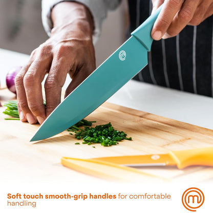 MasterChef - Juego de 6 cuchillos de cocina, cuchillas de acero inoxidable extra afiladas para corte profesional con revestimiento antiadherente y asas suaves al tacto de fácil agarre en un bloque