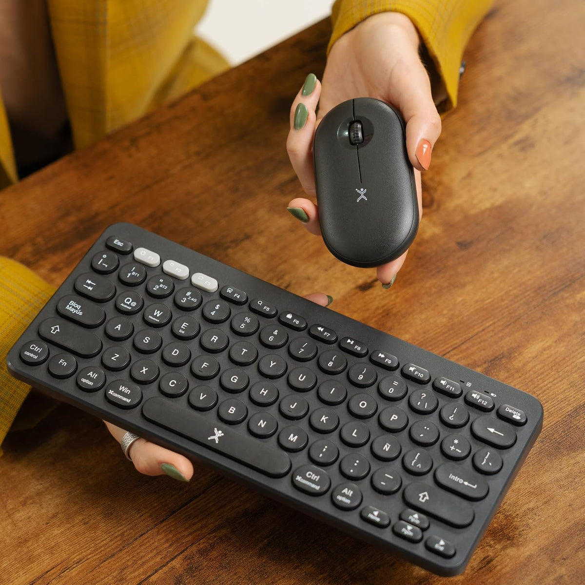 PERFECTCHOICE Kit de Teclado y Mouse Inalámbrico Bluetooth Dual 2.4GHz PC-201397 Froyo Color Negro