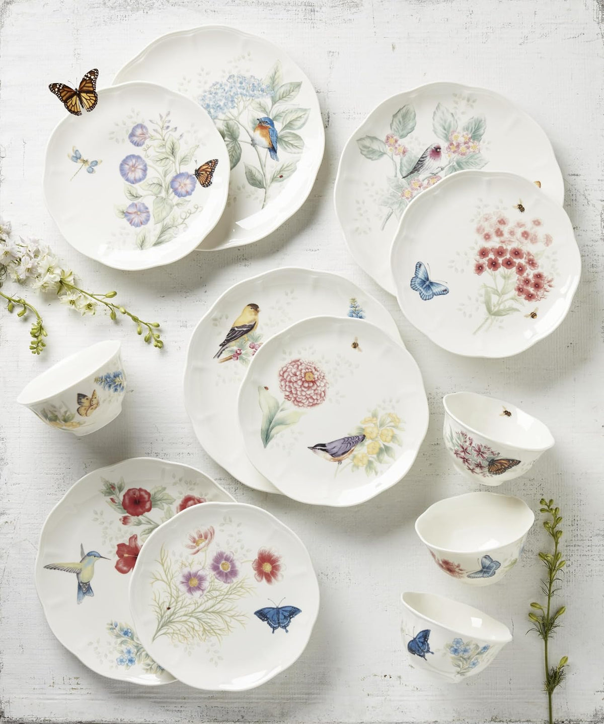 Lenox Vajilla Butterfly Meadow Flutter 12 Piezas para 4 Comensales, Porcelana Blanca, Diseños de Aves, Apta para Microondas