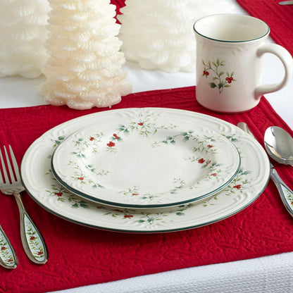 Pfaltzgraff Winterberry - Platos de ensalada (8 pulgadas, juego de 4), color verde