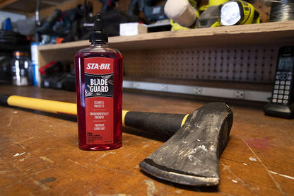 STA-BIL Blade Guard – Lubricante de primera calidad, ayuda a mantener el borde, no daña las plantas, protege contra el óxido y la corrosión, seguro para usar en equipos eléctricos de gas, 12 onzas