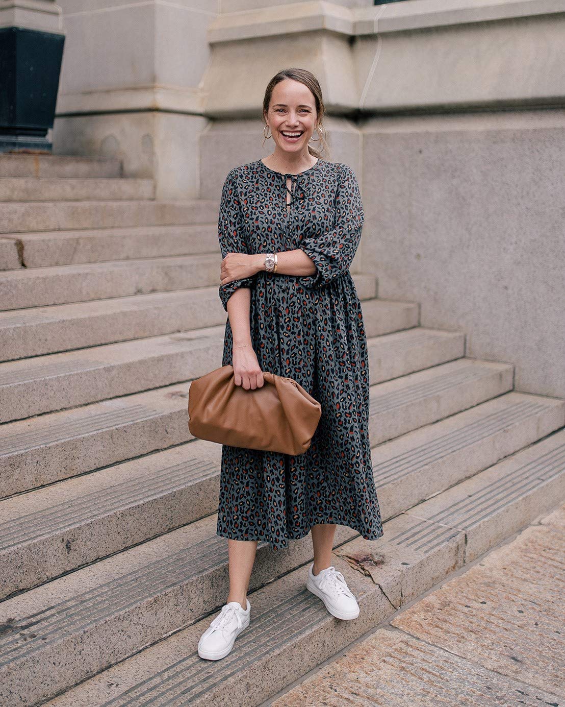 The Drop Vestido Para Mujer de Longitud de Media Pantorrilla y Ajuste Holgado, Estampado Animal Print Gris, por @graceatwood