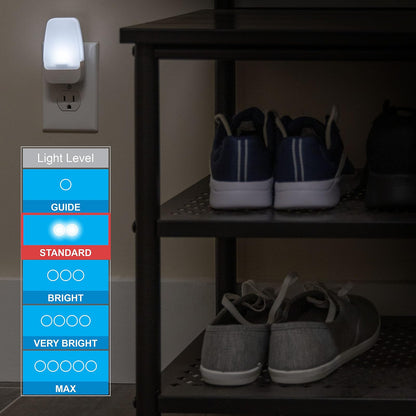 GE 55992, luz LED nocturna, enchufable, sensor de atardecer a amanecer, blanco frío, iluminación ambiental, ideal para niños y adultos, recámara, baño, guardería, cocina, pasillo, 4 unidades