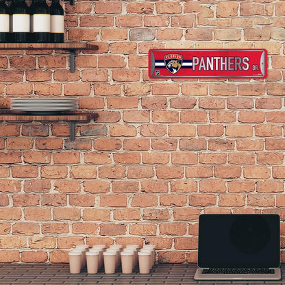 Rico Industries NHL Colorado Avalanche - Letrero de metal para decoración del hogar (4 x 15 pulgadas), ideal para el hogar, oficina, recámara y cueva de hombre, hecho en plata