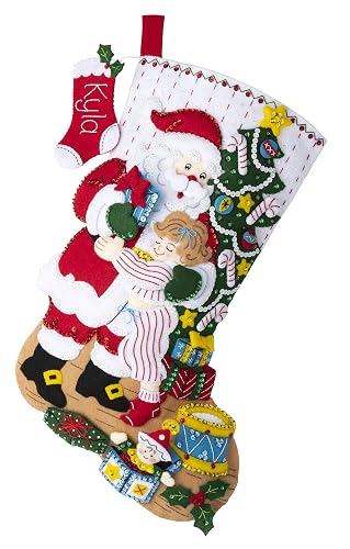 Bucilla Hugs, Kit de Calcetines de Navidad con Apliques de Fieltro, 18 Pulgadas (89253E)