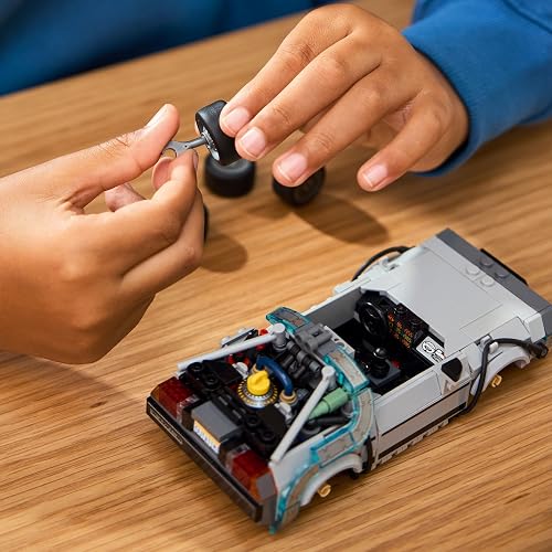 LEGO Speed Champions Máquina del Tiempo de Volver al Futuro – Auto de Juguete – 2 Minifiguras: Marty Mcfly y el Doc Brown – Set de Construcción para Niños Mayores de 9 Años – 77256