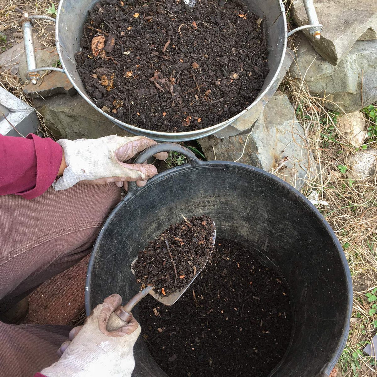 Achla Designs - Tamiz de compost con asas