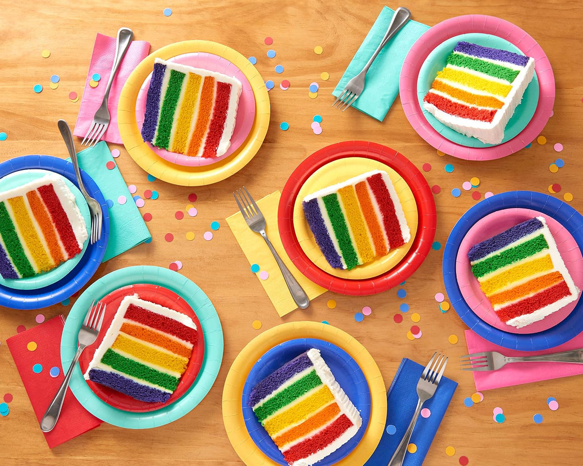 American Greetings Suministros de fiesta arcoíris para cumpleaños, Pascua, día de la madre, día del padre, graduación y todas las ocasiones, platos de papel multicolor (50 unidades)