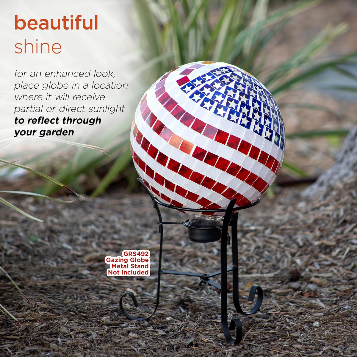 Alpine Corporation Globo de Vidrio con Mosaico de 10" de Diámetro para Interior/Exterior, Decoración de Jardín con Diseño Patriótico