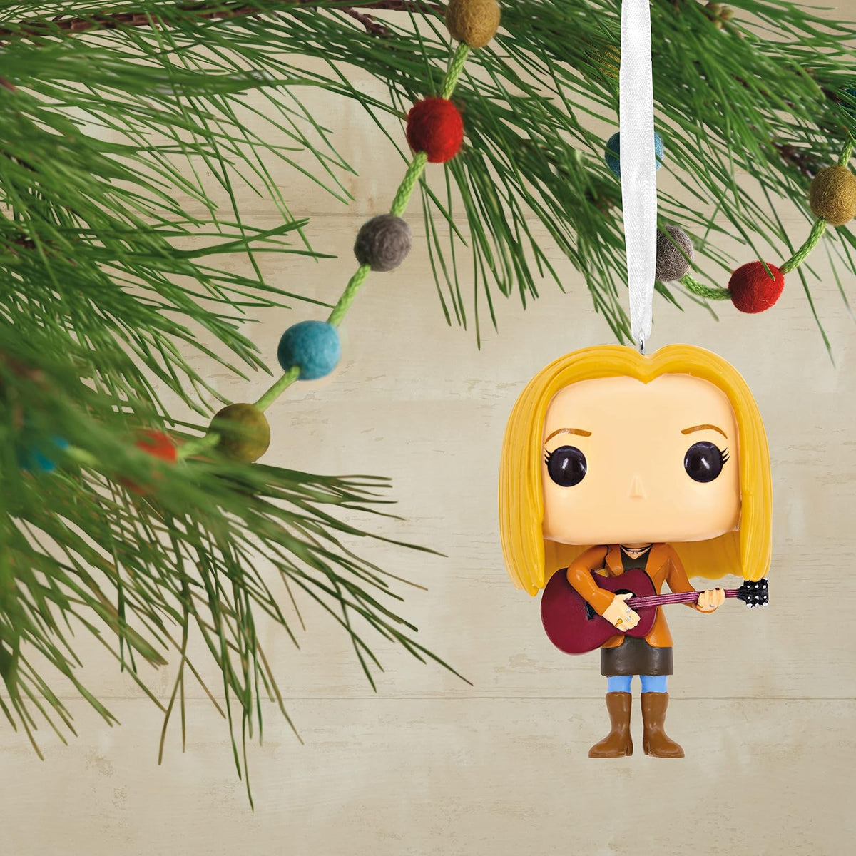 Hallmark Friends Phoebe Buffay Funko Pop! Ornamento de Navidad (0003HCM1112) Resina