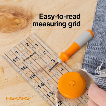 Fiskars - Regla de costura de 3 x 18 pulgadas con líneas de rejilla, suministros de costura y acolchado, suministros de arte y manualidades, transparente