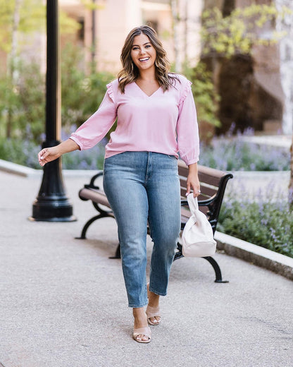 The Drop Top Para Mujer, con Cuello en V y Hombros Volados, Rosado, por @caralynmirand