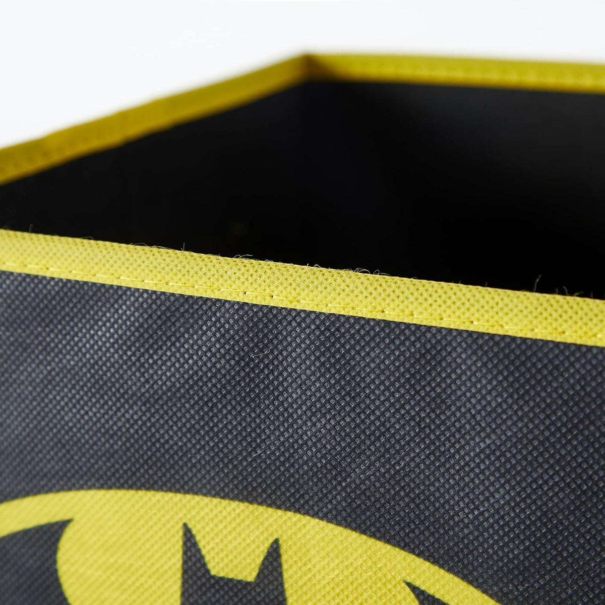 Idea Nuova Batman - Juego de 2 Cubos de Almacenamiento Plegables de Tela para niños, Cajas organizadoras con Logotipo icónico - Almacenamiento de clóset y Juguetes - Contenedores de Cubos de