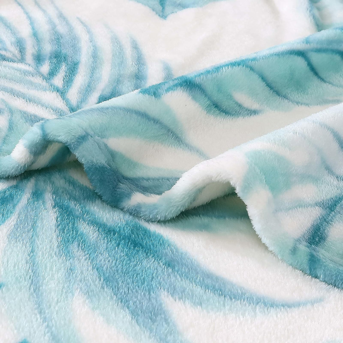 Tommy Bahama - Manta de Forro Polar de Felpa, Juego de Ropa de Cama Tropical para Cama o sofá (Waimea Bay Green, 50 x 70 Pulgadas)
