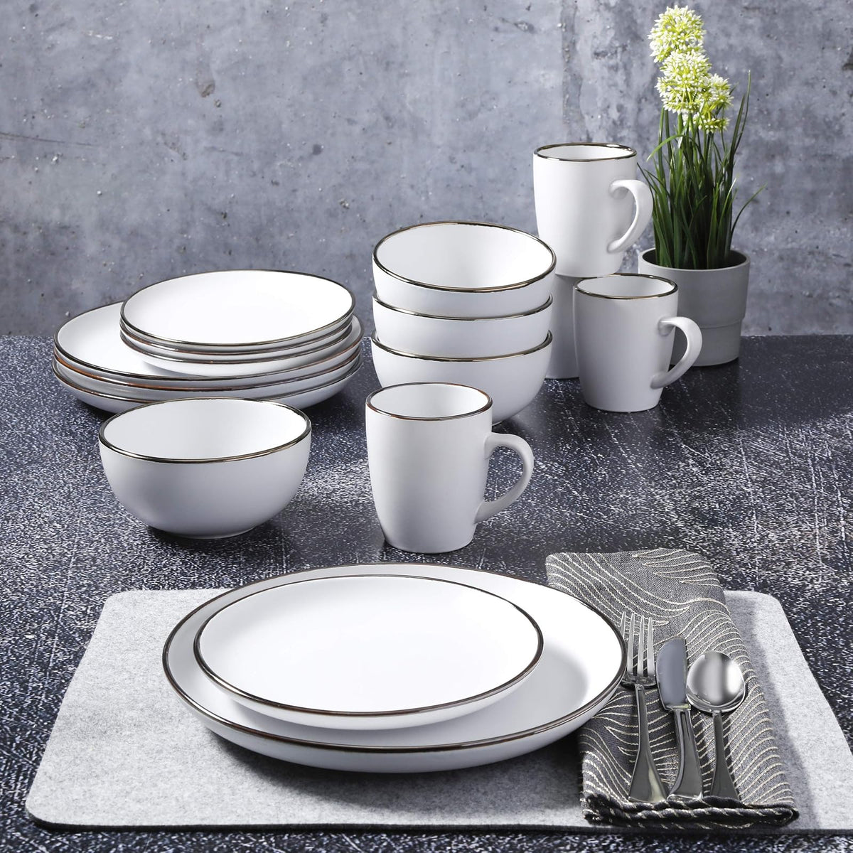 Gibson Home - Vajilla Rockaway redonda de gres, servicio para 4 (16 piezas), color blanco mate y metálico