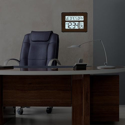 La Crosse Technology 513-1419BL-WA-INT Atomic - Reloj de Calendario Digital Grande, Paquete de 1, Color marrón