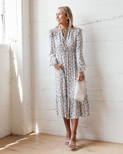 The Drop Vestido Midi Para Mujer, Con Forro y Lazo en el Cuello, Estampado Azul Claro Floral, por @jaceyduprie
