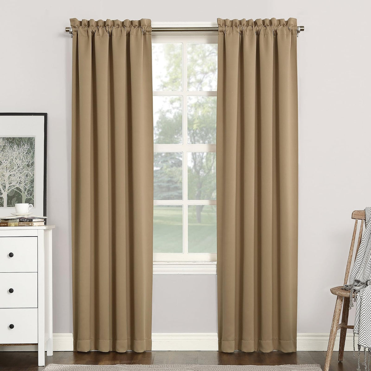 Sun Zero Andorra Panel de Cortina Transparente Flores Aplastadas Rojo - Gris pardo - 101.6An x 241.3Al cm (1 Paneles)
