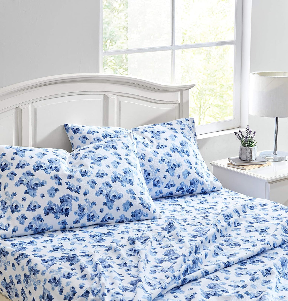 Laura Ashley - Juego de sábanas Queen, Ropa de Cama de Franela de algodón, Cepillado para Mayor suavidad y Comodidad (Azul Emelisa, Queen)