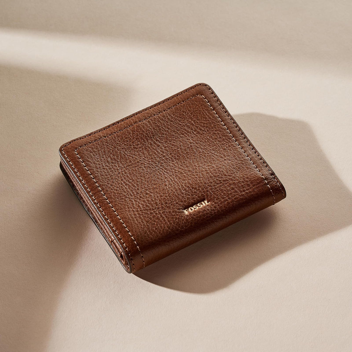 Fossil Women's Logan Leather RFID-Blocking Bifold Wallet