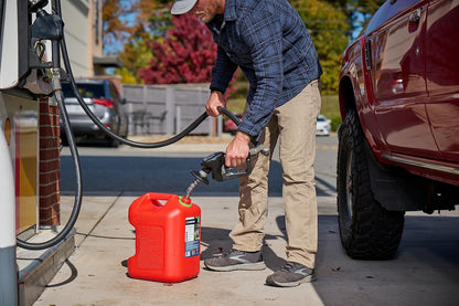 Scepter FSCG552 - Recipiente de Combustible con Boquilla SmartControl a Prueba de derrames con Embudo Adicional, Mango Trasero, Bote de Gas Rojo, 5 galones