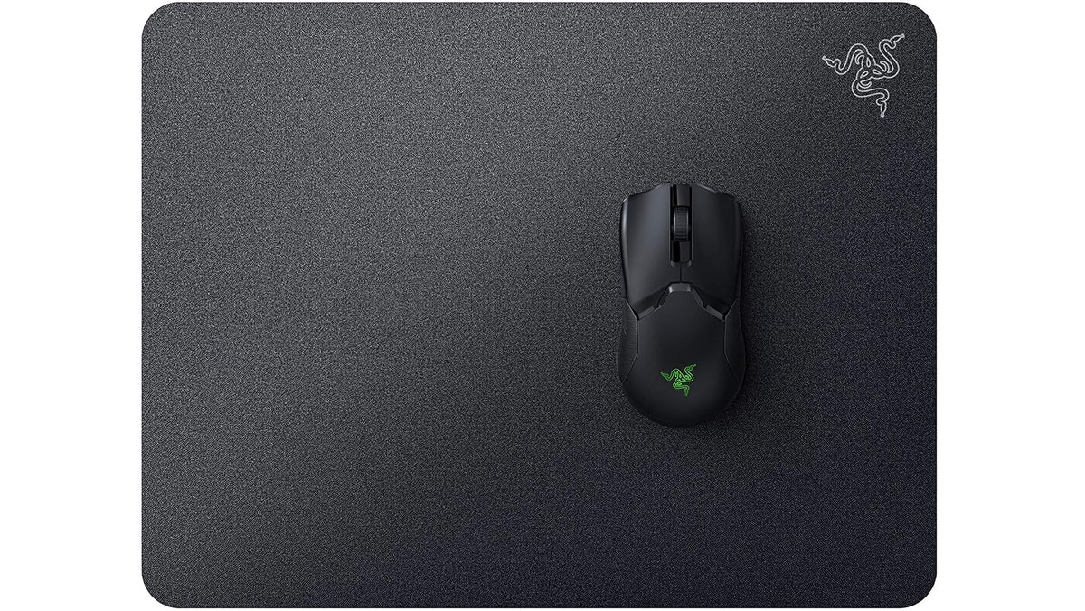 Razer Acari – Alfombrilla de ratón ultrarrápida - Área de Superficie Grande - Factor de Forma Delgado - Base Antideslizante - Negro clásico