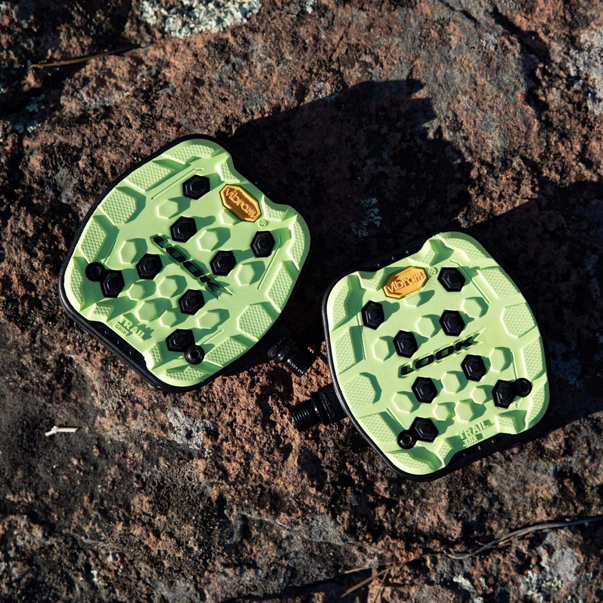 Look Cycle - Geo Trail Grip Bicycle Pedals - Flat Pedals - Reliability, Comfort and Durability - Slip-Proof Safety - Innovative Activ Grip Rubber - High-Performance MTB Bike Pedal