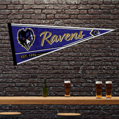 Rico Industries NFL Football Baltimore Ravens - Banderín clásico de fieltro de 30,5 x 76,2 cm, ideal para decoración de pared del hogar/habitación de la cama/la cueva del hombre