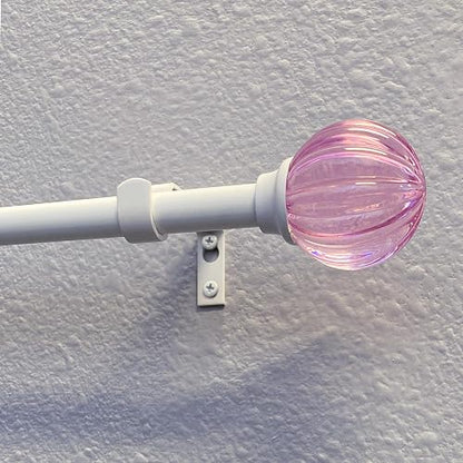 Decopolitan - Juego de barra de cortina de bola estriada de 5/8 pulgadas, 26 a 48 pulgadas, color rosa