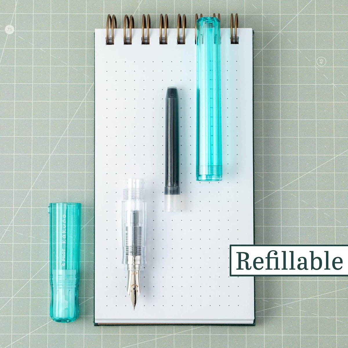 PILOT Pluma Fuente Kakuno, barril color aqua traslúcido, punto mediano, estuche con una pieza