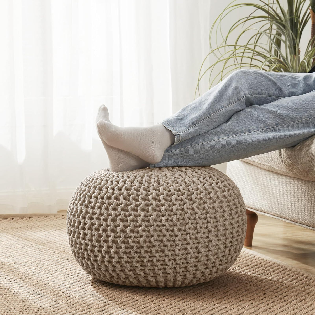 Puf - Reposapiés otomano relleno – 20 pulgadas de diámetro x 14 pulgadas de alto, acogedor puf para sala de estar, recámara, guardería y más, concha de punto 100% algodón, reposapiés relleno de